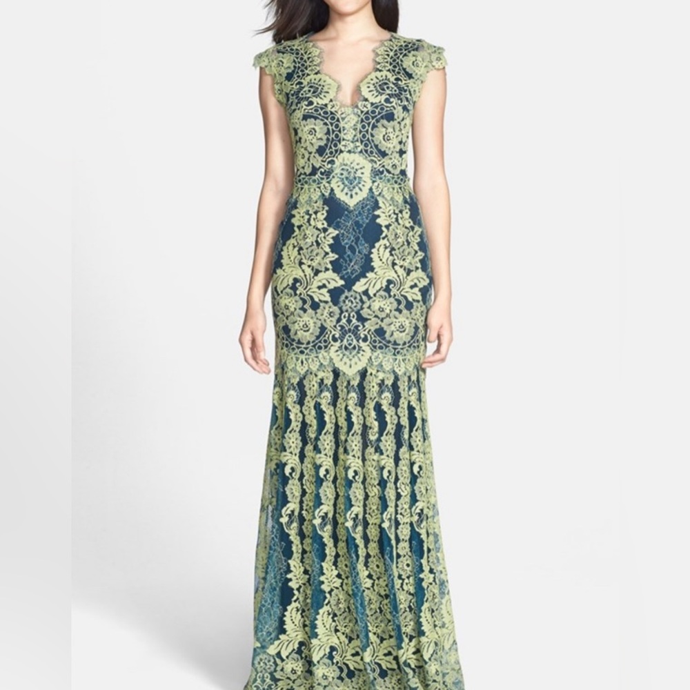 Black tie lace dress